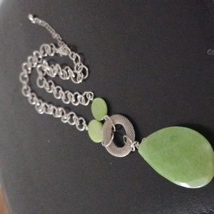 Pendent Silvertone necklace with a green pendant 16" with 3" extension E…